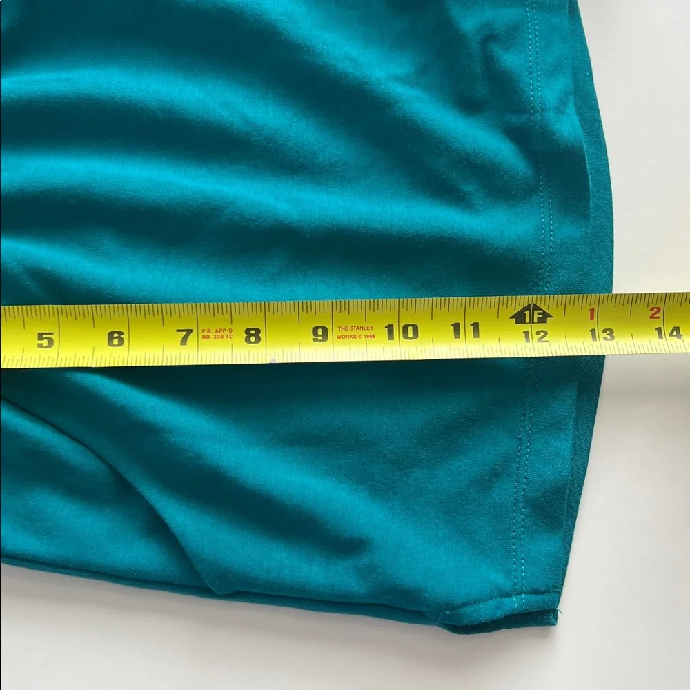 NWT Xersion Women's Teal Lounge Casual Shorts with Pockets Size Large Semi-Fit